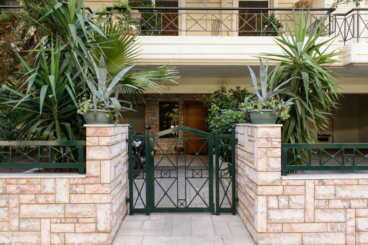 Apartment & Parking 100M Kerameikos Metro Athens Exterior photo